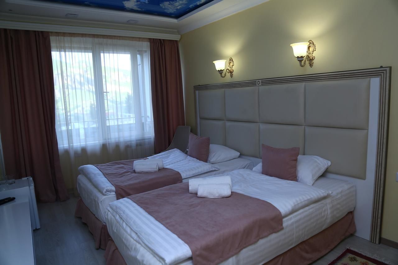 Отель Goris Hotel Горис-35